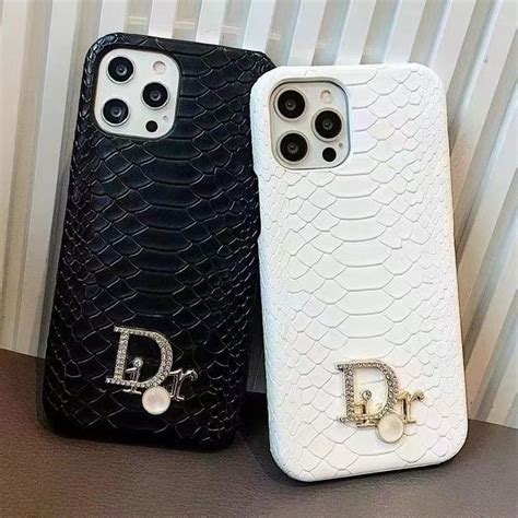 lady Dior covers iPhone 11 pro